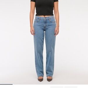 Abercrombie & Fitch Curve love Mid Rise 90’s Straight Jeans